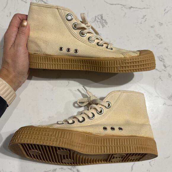 Novesta Star Dribble High Top Cream and Gum Sole Sneaker, EU 37, Size US 7, NWOT - Picture 3 of 6